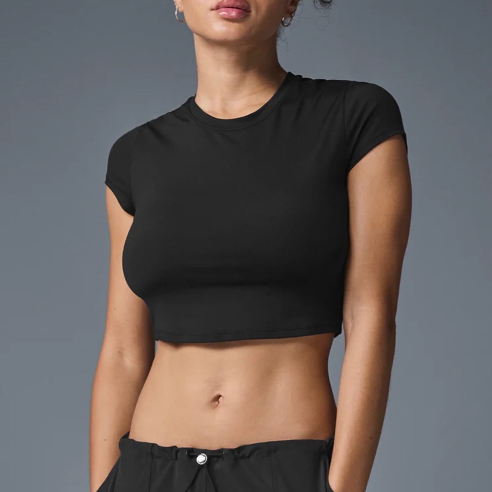 ALO Yoga Black Women's Crop Top